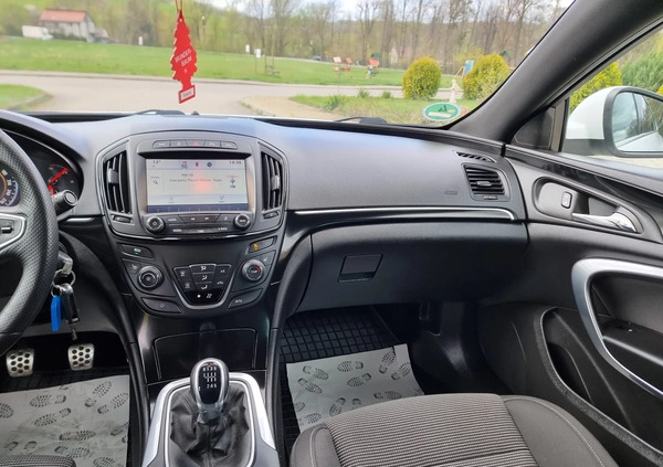 Opel Insignia cena 45900 przebieg: 154000, rok produkcji 2015 z Dobiegniew małe 497